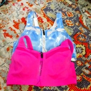 To Victoria's Secret double closure sports bra siz